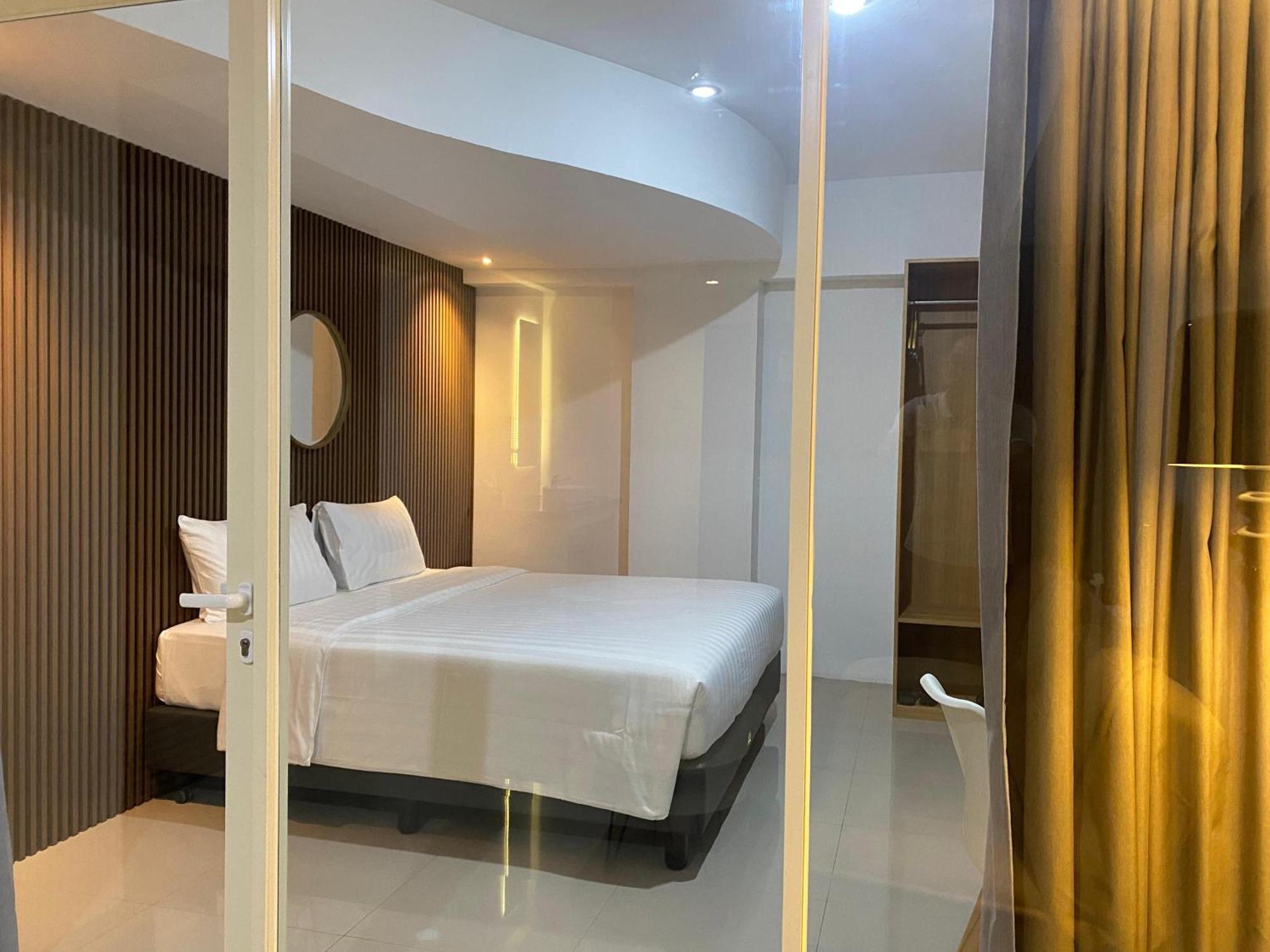 Nemuru Hotel Ciputat Pondokcabe Hilir Exterior photo