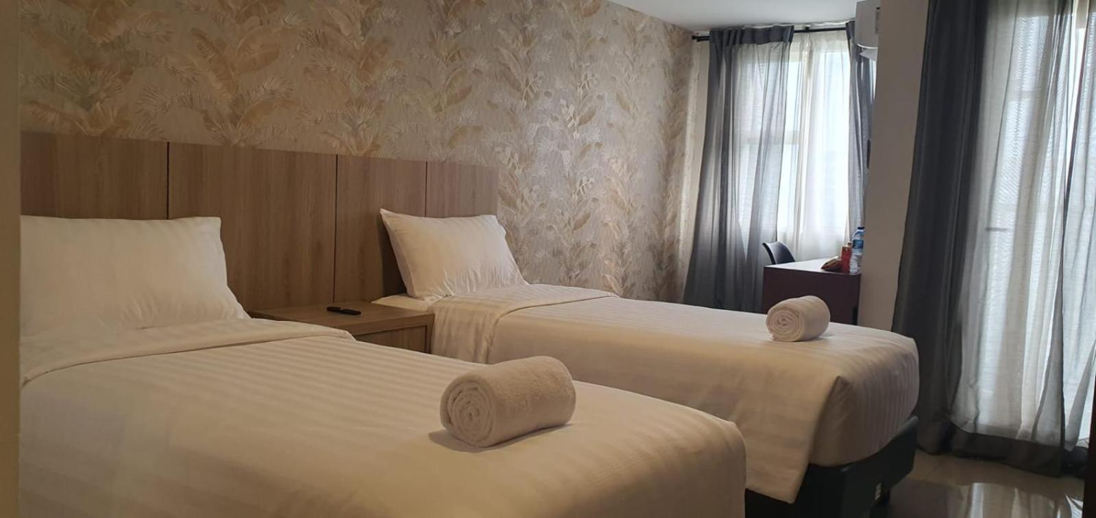 Nemuru Hotel Ciputat Pondokcabe Hilir Exterior photo
